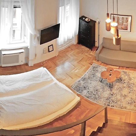 Luxury New Apartment With Gallery At Dob Street Nearby Gozsdu Court بودابست المظهر الخارجي الصورة
